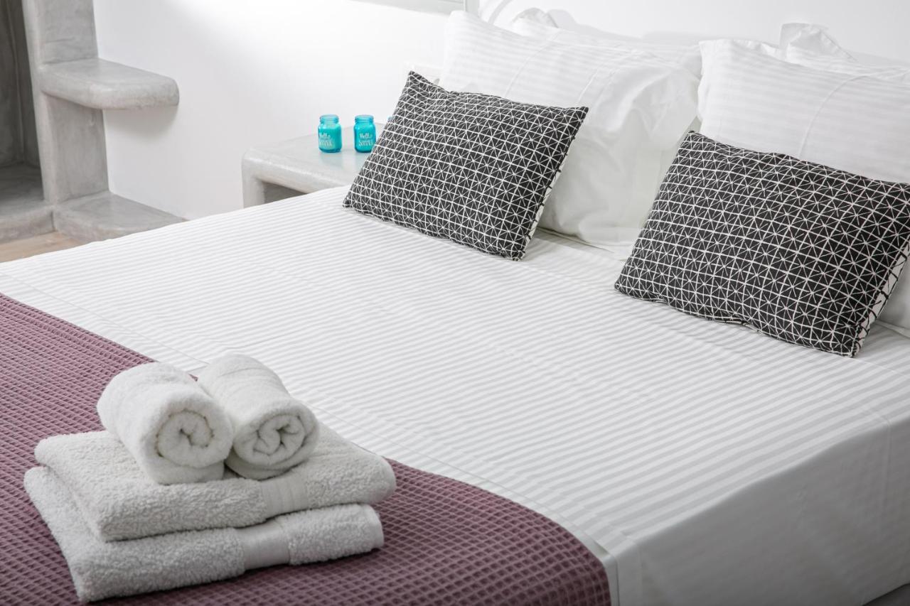Sensia Luxury Apartment With Hot Tub Oia  Extérieur photo