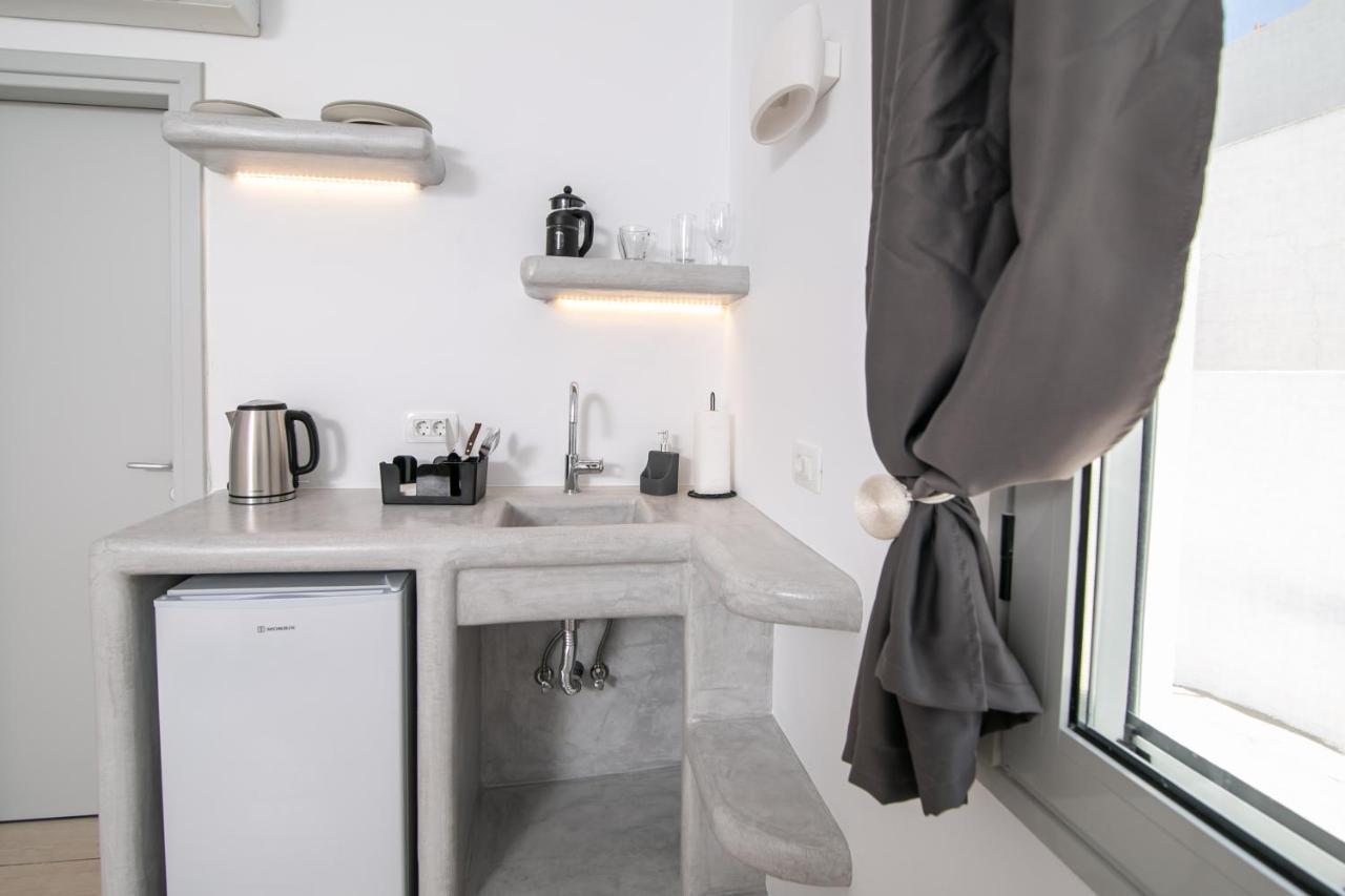 Sensia Luxury Apartment With Hot Tub Oia  Extérieur photo